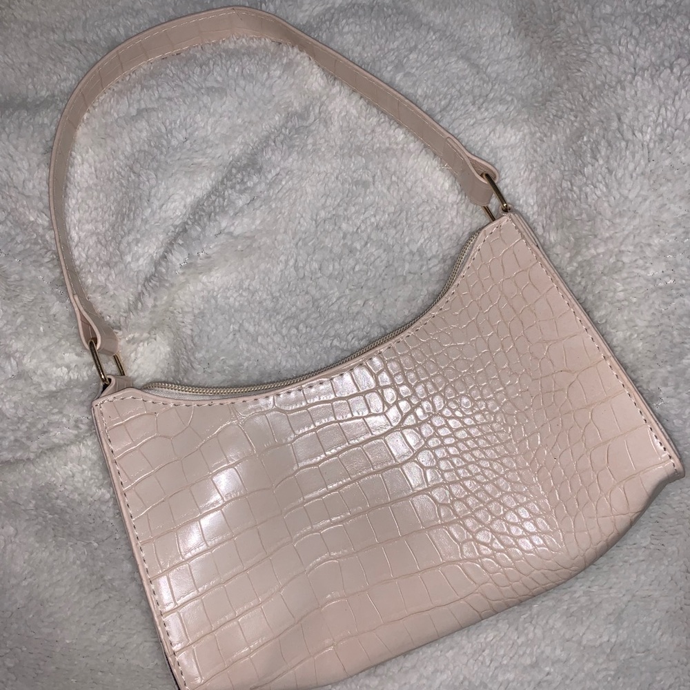CUTE THRIFTED BAG